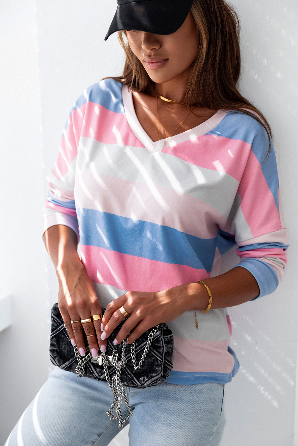 Contrast V-Neck Short Sleeve Top
