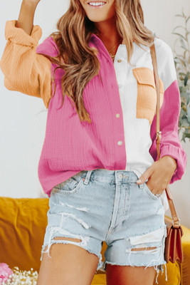Teksturowana koszula z długim rękawem i kieszenią w różowe bloki